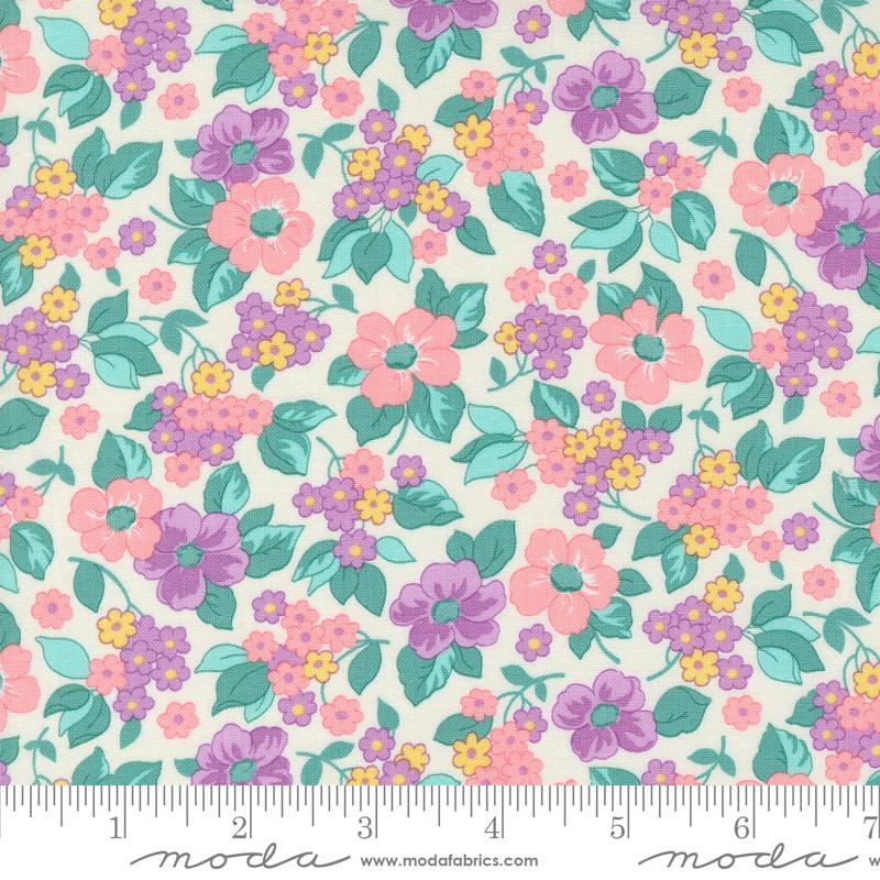 30s Playtime Eggshell Pastel 33750-32
