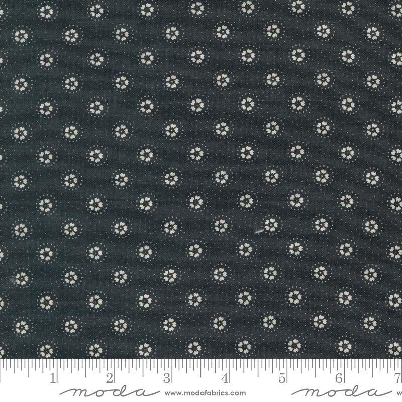 Blackbirds Nest Black 9752-19