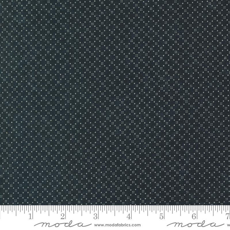 Blackbirds Nest Black 9758-19