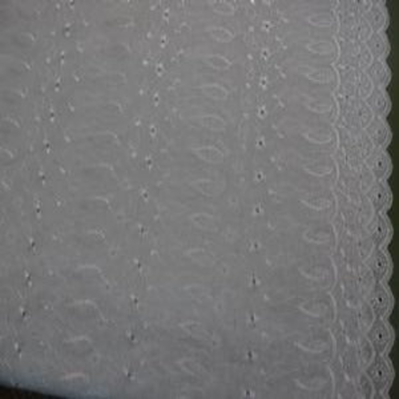 42" DBL Scalloped Eyelet-White (Picture is not accurate)